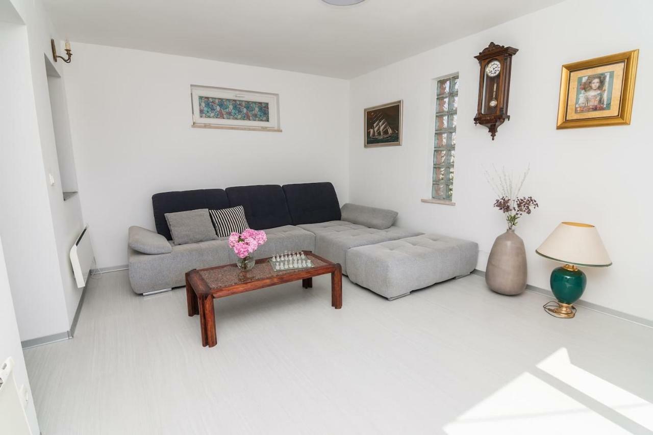 Apartment Sun View Mali Losinj Ngoại thất bức ảnh